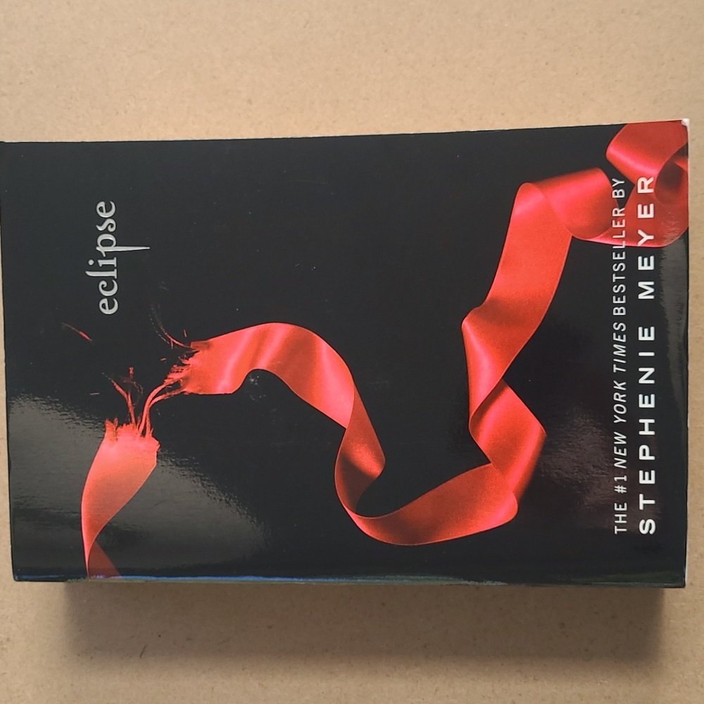 Paperback book Eclipse by Stephenie Meyer Twilight Saga